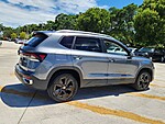 Used 2025 VOLKSWAGEN TAOS SE FWD in DAVIE, FLORIDA (Photo 6)