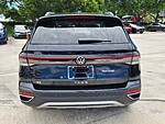 Used 2025 VOLKSWAGEN TAOS SE FWD in DAVIE, FLORIDA (Photo 5)