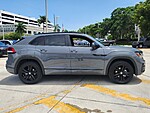 Used 2023 VOLKSWAGEN ATLAS CROSS SPORT 3.6L V6 SEL R-LINE BLACK 4MOTION in DAVIE, FLORIDA (Photo 2)
