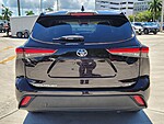 Used 2022 TOYOTA HIGHLANDER XLE FWD in DAVIE, FLORIDA (Photo 5)