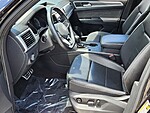 Used 2021 VOLKSWAGEN ATLAS CROSS SPORT 3.6L V6 SE W/TECHNOLOGY R-LINE FWD in DAVIE, FLORIDA (Photo 10)