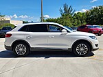 Used 2016 LINCOLN MKX FWD 4DR SELECT in DAVIE, FLORIDA (Photo 2)