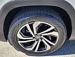 Used 2022 VOLKSWAGEN ATLAS CROSS SPORT 2.0T SEL 4MOTION in DAVIE, FLORIDA (Photo 9)