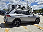 Used 2022 VOLKSWAGEN TIGUAN 2.0T SE FWD in DAVIE, FLORIDA (Photo 6)