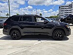 Used 2022 VOLKSWAGEN ATLAS 3.6L V6 SEL R-LINE BLACK 4MOTION in DAVIE, FLORIDA (Photo 2)