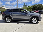 Used 2020 Volkswagen Atlas Cross Sport 3.6L V6 SE W/TECHNOLOGY FWD in DAVIE, FLORIDA (Photo 2)