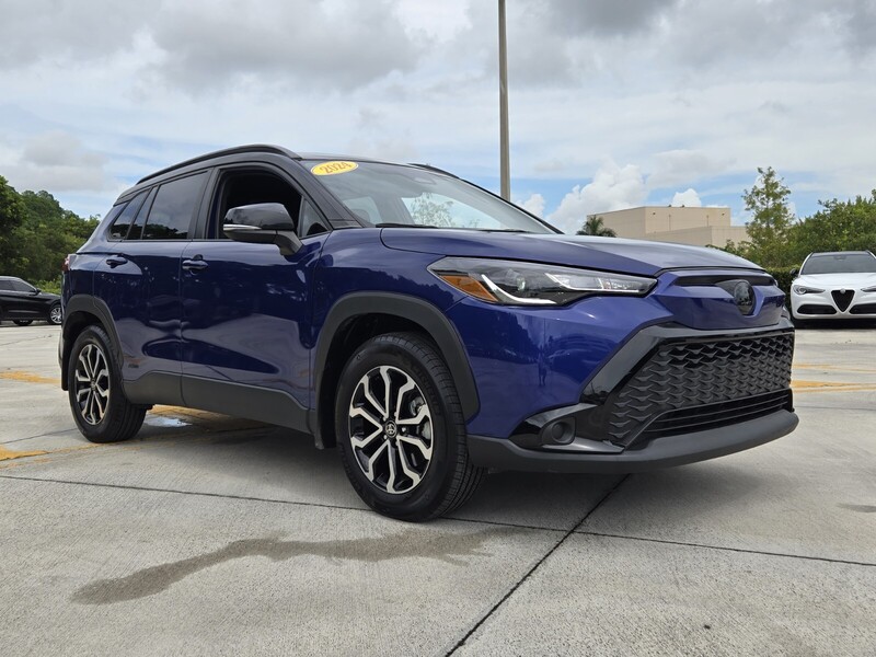 Used 2024 TOYOTA COROLLA CROSS HYBRID SE 4WD in DAVIE, FLORIDA