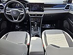 Used 2025 VOLKSWAGEN TAOS SE FWD in DAVIE, FLORIDA (Photo 13)