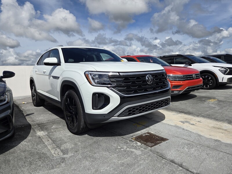 Used 2025 VOLKSWAGEN ATLAS CROSS SPORT 2.0T SE W/TECHNOLOGY FWD in DAVIE, FLORIDA