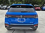 Used 2025 Volkswagen Taos SE FWD in DAVIE, FLORIDA (Photo 5)