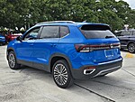 Used 2025 Volkswagen Taos SE FWD in DAVIE, FLORIDA (Photo 7)
