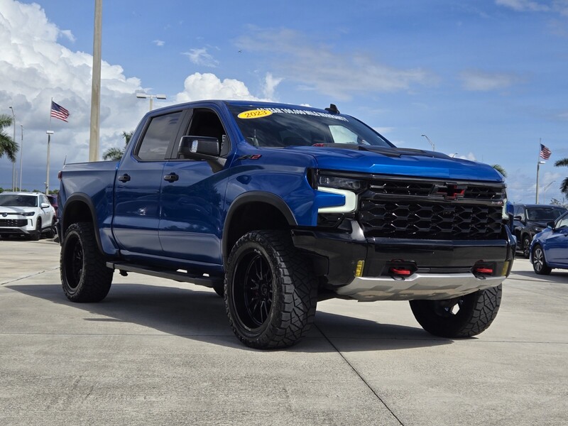 Used 2023 CHEVROLET SILVERADO 1500 4WD CREW CAB 147