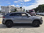 Used 2022 Volkswagen Atlas Cross Sport 2.0T SE W/TECHNOLOGY FWD in DAVIE, FLORIDA (Photo 2)