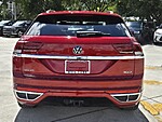 Used 2022 Volkswagen Atlas Cross Sport 3.6L V6 SEL R-LINE 4MOTION in DAVIE, FLORIDA (Photo 4)