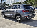 Used 2022 Volkswagen Taos SE FWD in DAVIE, FLORIDA (Photo 7)