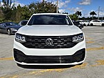 Used 2022 Volkswagen Atlas Cross Sport 3.6L V6 SEL R-LINE BLACK 4MOTION in DAVIE, FLORIDA (Photo 5)