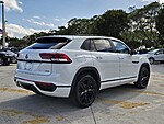Used 2022 Volkswagen Atlas Cross Sport 3.6L V6 SEL R-LINE BLACK 4MOTION in DAVIE, FLORIDA (Photo 7)