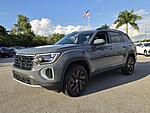 Used 2025 Volkswagen Atlas 2.0T SE W/TECHNOLOGY FWD in DAVIE, FLORIDA (Photo 8)