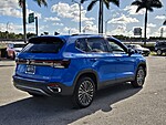 Used 2025 Volkswagen Taos SE FWD in DAVIE, FLORIDA (Photo 6)