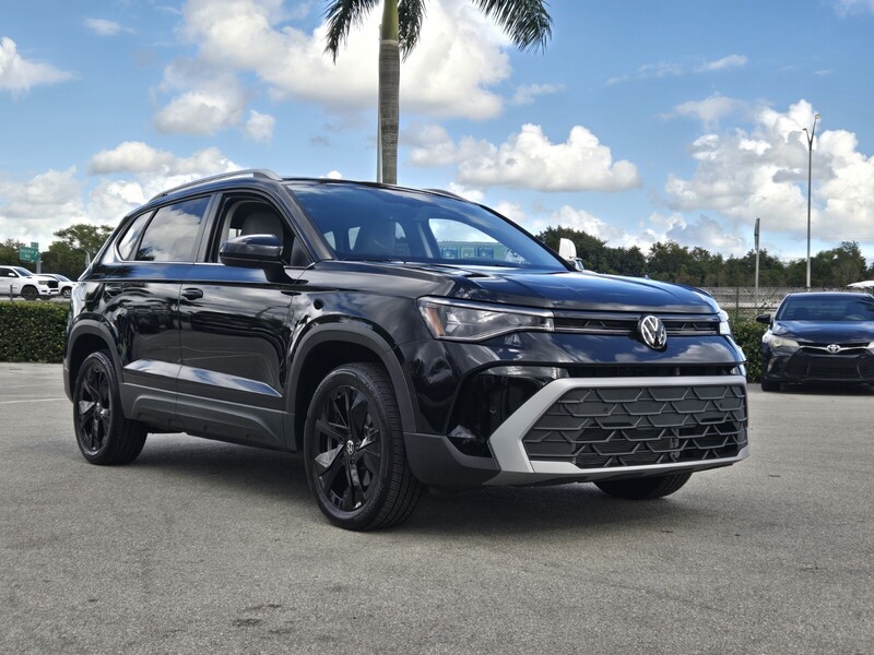 Used 2025 Volkswagen Taos SE FWD in DAVIE, FLORIDA