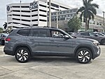 Used 2025 Volkswagen Atlas 2.0T SE W/TECHNOLOGY FWD in DAVIE, FLORIDA (Photo 3)