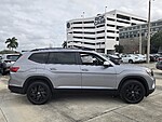 Used 2025 Volkswagen Atlas 2.0T SE W/TECHNOLOGY FWD in DAVIE, FLORIDA (Photo 3)