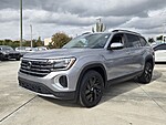 Used 2025 Volkswagen Atlas 2.0T SE W/TECHNOLOGY FWD in DAVIE, FLORIDA (Photo 9)