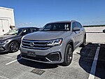 Used 2022 Volkswagen Atlas Cross Sport 3.6L V6 SEL R-Line 4MOTION in DAVIE, FLORIDA (Photo 4)