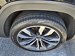 Used 2023 Volkswagen Atlas 3.6L V6 SEL Premium R-Line 4MOTION in DAVIE, FLORIDA (Photo 6)