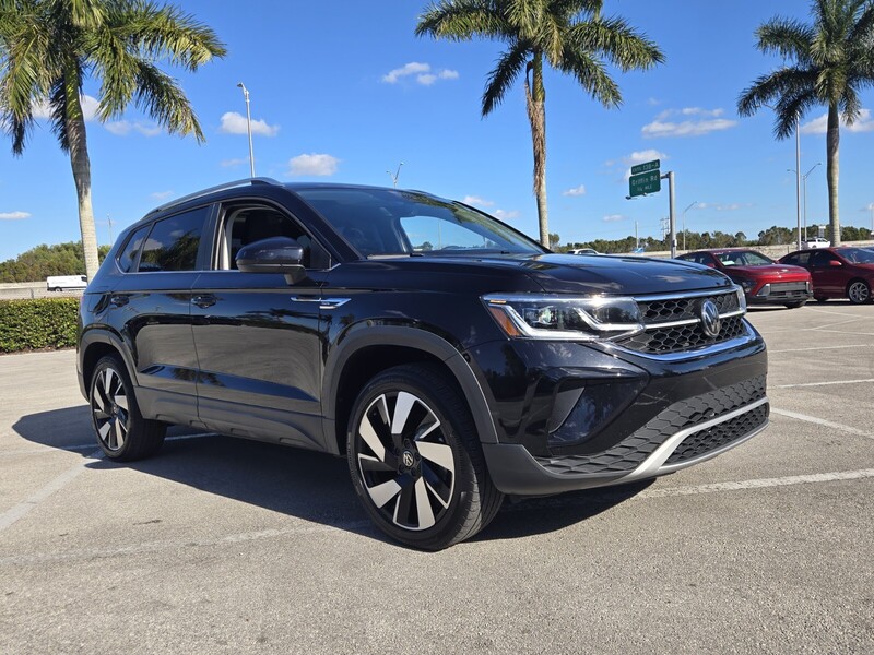 Used 2024 Volkswagen Taos SEL 4MOTION in DAVIE, FLORIDA