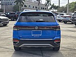 Used 2025 Volkswagen Taos SE FWD in DAVIE, FLORIDA (Photo 5)
