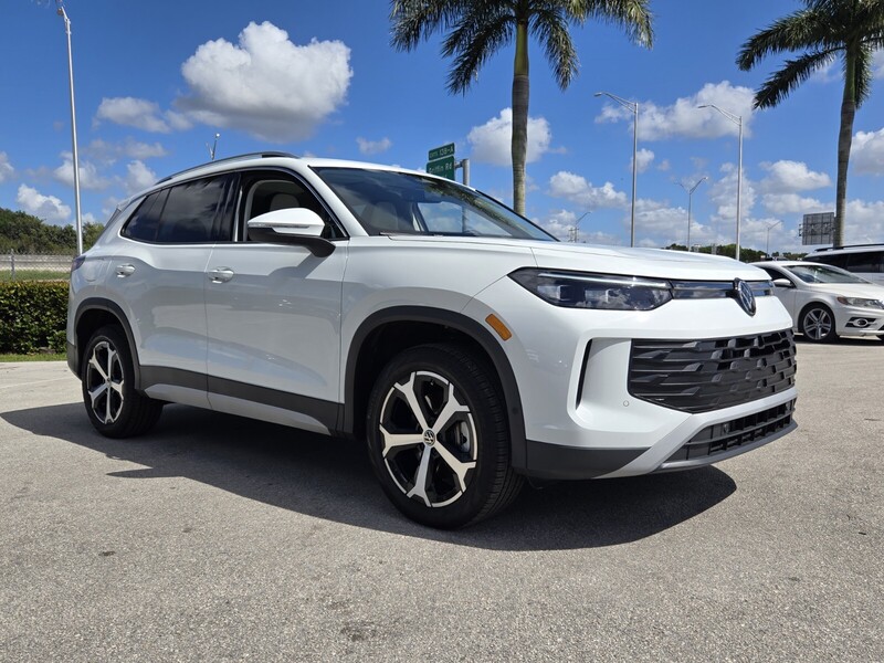 Used 2025 Volkswagen Tiguan 2.0T SE 4MOTION in DAVIE, FLORIDA