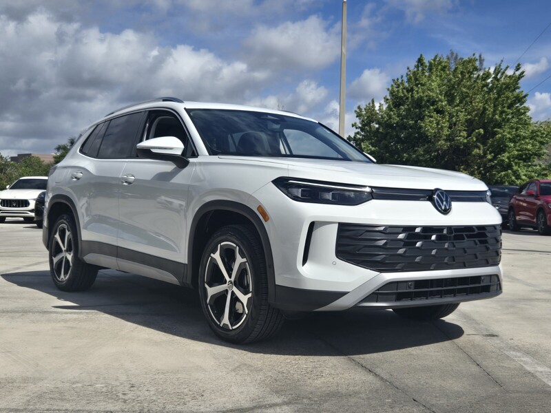 Used 2025 Volkswagen Tiguan 2.0T SE 4MOTION in DAVIE, FLORIDA