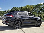 Used 2023 Volkswagen Atlas Cross Sport 3.6L V6 SE W/TECHNOLOGY FWD in DAVIE, FLORIDA (Photo 7)