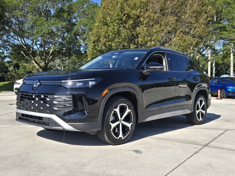 Used 2025 Volkswagen Tiguan 2.0T SE 4MOTION in DAVIE, FLORIDA