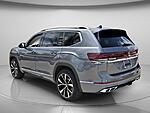 Used 2025 Volkswagen Atlas 2.0T SEL PREMIUM R-LINE 4MOTION in DAVIE, FLORIDA (Photo 8)