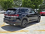 Used 2024 Volkswagen Atlas 2.0T SE W/TECHNOLOGY FWD in DAVIE, FLORIDA (Photo 7)