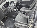 Used 2023 Volkswagen Tiguan 2.0T SE R-LINE BLACK FWD in DAVIE, FLORIDA (Photo 10)