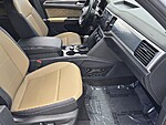 Used 2023 Volkswagen Atlas Cross Sport 3.6L V6 SEL R-LINE BLACK 4MOTION in DAVIE, FLORIDA (Photo 19)