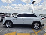 Used 2022 Volkswagen Atlas Cross Sport 3.6L V6 SE W/TECHNOLOGY FWD in DAVIE, FLORIDA (Photo 3)