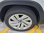 Used 2022 Volkswagen Atlas Cross Sport 3.6L V6 SE W/TECHNOLOGY FWD in DAVIE, FLORIDA (Photo 5)