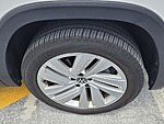 Used 2022 Volkswagen Atlas Cross Sport 3.6L V6 SE W/TECHNOLOGY FWD in DAVIE, FLORIDA (Photo 6)