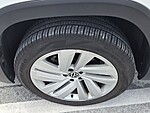 Used 2022 Volkswagen Atlas Cross Sport 3.6L V6 SE W/TECHNOLOGY FWD in DAVIE, FLORIDA (Photo 7)