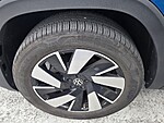Used 2024 Volkswagen Atlas Cross Sport 2.0T SE W/TECHNOLOGY FWD in DAVIE, FLORIDA (Photo 5)