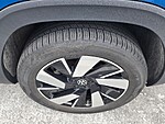 Used 2024 Volkswagen Atlas Cross Sport 2.0T SE W/TECHNOLOGY FWD in DAVIE, FLORIDA (Photo 6)