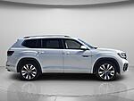 Used 2023 Volkswagen Atlas 3.6L V6 SEL PREMIUM R-LINE 4MOTION in DAVIE, FLORIDA (Photo 4)
