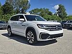 Used 2023 Volkswagen Atlas 3.6L V6 SEL PREMIUM R-LINE 4MOTION in DAVIE, FLORIDA (Photo 9)