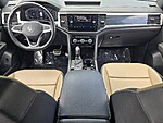 Used 2023 Volkswagen Atlas Cross Sport 3.6L V6 SEL R-LINE BLACK 4MOTION in DAVIE, FLORIDA (Photo 13)