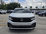 Used 2023 Volkswagen Atlas Cross Sport 3.6L V6 SEL R-LINE BLACK 4MOTION in DAVIE, FLORIDA (Photo 5)