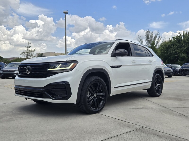 Used 2023 Volkswagen Atlas Cross Sport 3.6L V6 SEL R-LINE BLACK 4MOTION in DAVIE, FLORIDA